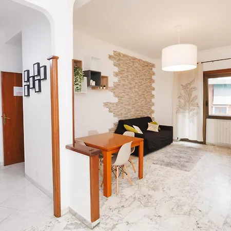Rhome Vatican Apts شقة *